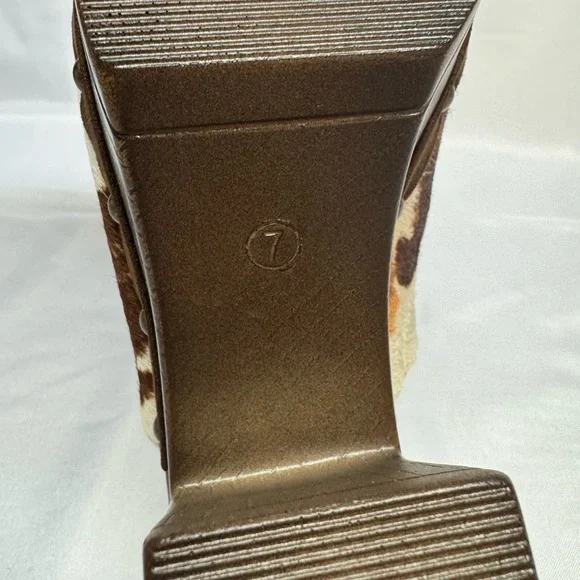 Chocolat Blu Cowhide Pattern Mules - Picture 6 of 6